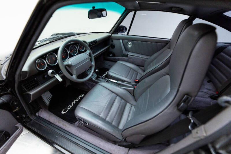 1991 Porsche 911 Carrera 2