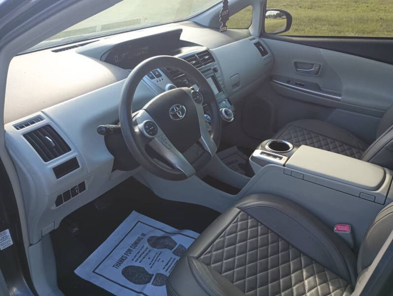2012 Toyota Prius v Five