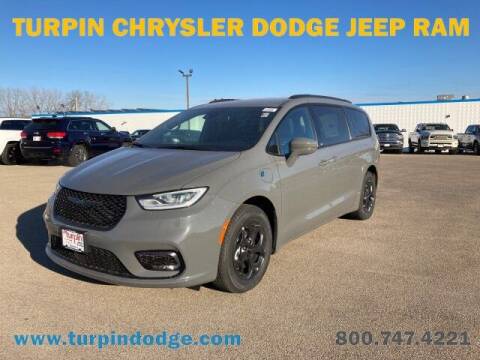 2021 Chrysler Pacifica Hybrid for sale at Turpin Chrysler Dodge Jeep Ram in Dubuque IA
