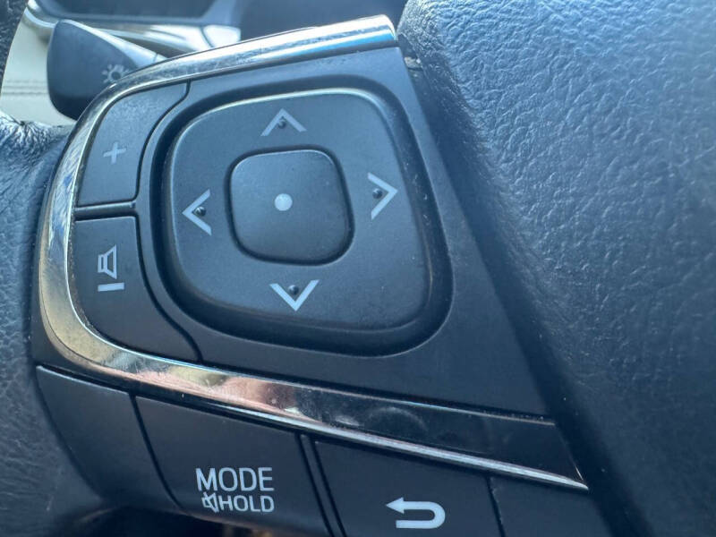 2013 Toyota Avalon XLE