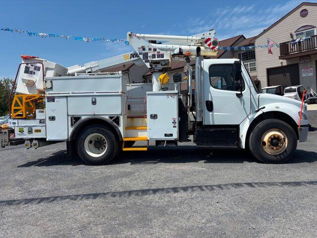 2017 Freightliner M2 106