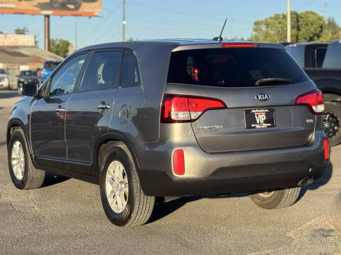 2015 Kia Sorento LX