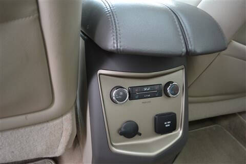 2011 Lincoln MKT