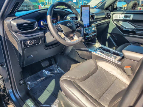 2023 Ford Explorer Platinum