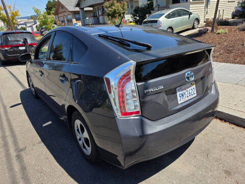 2012 Toyota Prius Two