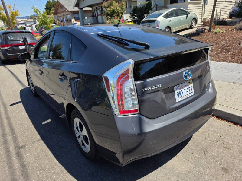 2012 Toyota Prius Two