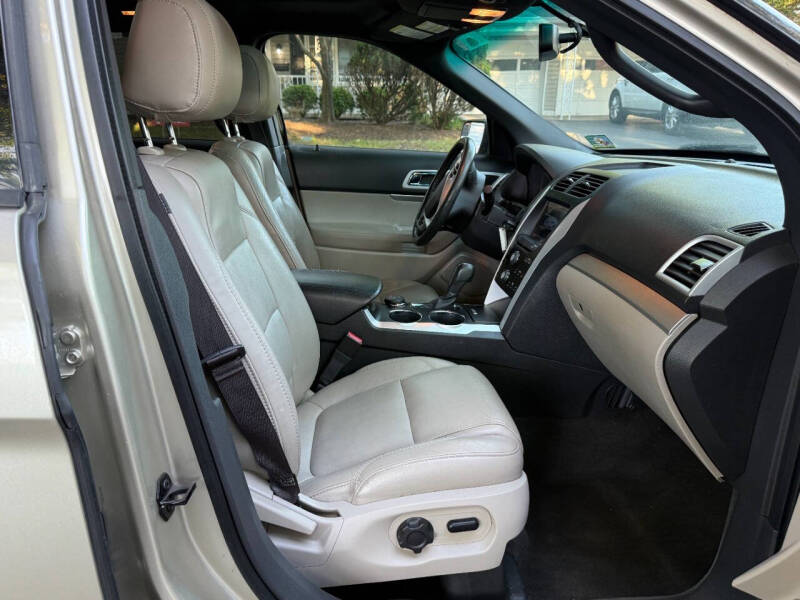 2011 Ford Explorer XLT