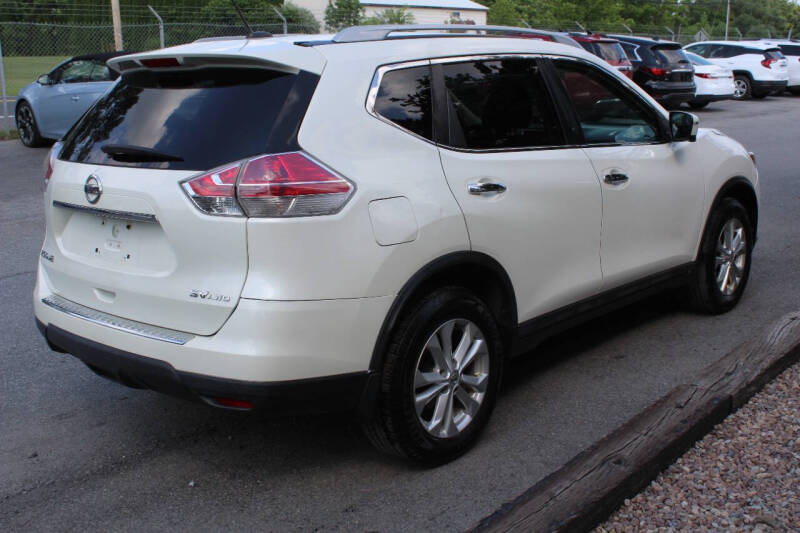 2016 Nissan Rogue SV