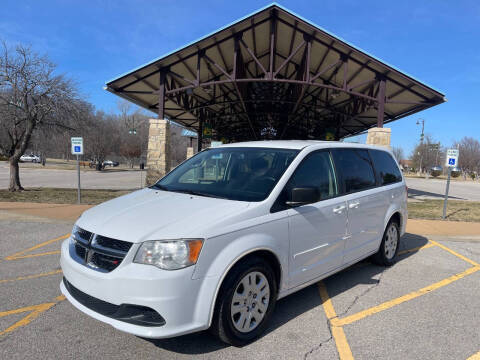 2015 Dodge Grand Caravan for sale at Nationwide Auto in Merriam KS