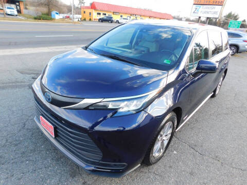 2021 Toyota Sienna LE 8-Passenger