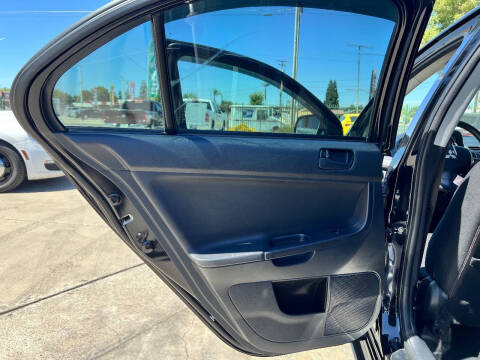 2013 Mitsubishi Lancer ES