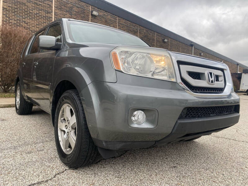 2009 Honda Pilot for sale at Classic Motor Group in Cleveland OH