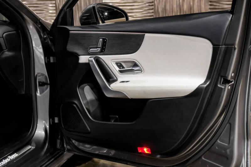 2019 Mercedes-Benz A-Class A 220