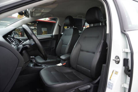 2016 Volkswagen e-Golf SEL Premium