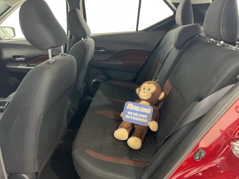 2023 Nissan Kicks SR