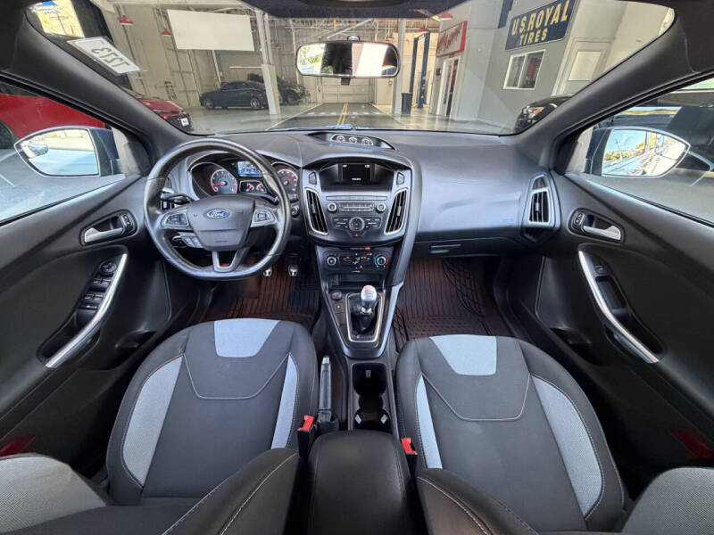 2018 Ford Focus ST