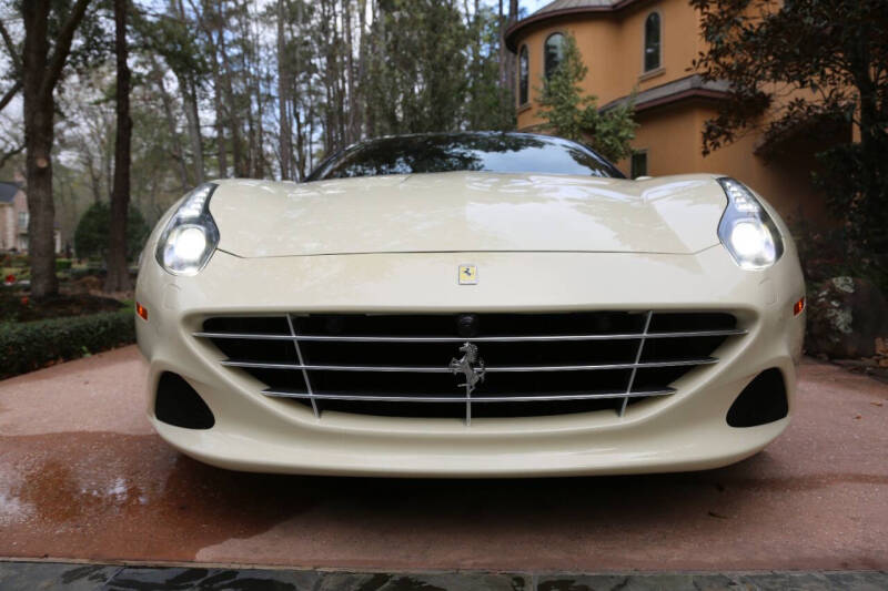 2016 Ferrari California T