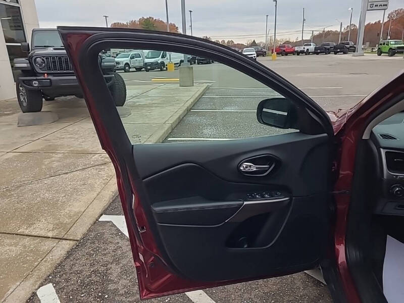 2021 Jeep Cherokee Latitude Lux