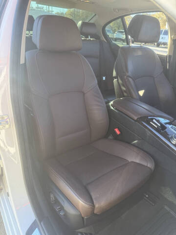 2016 BMW 5 Series 528i