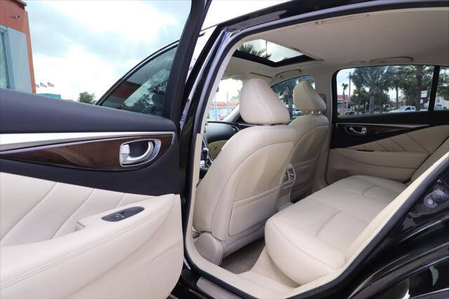 2014 Infiniti Q50 Sedan - $17,397