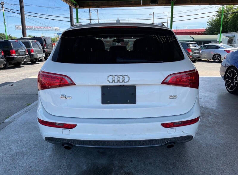 2011 Audi Q5 3.2 quattro Prestige