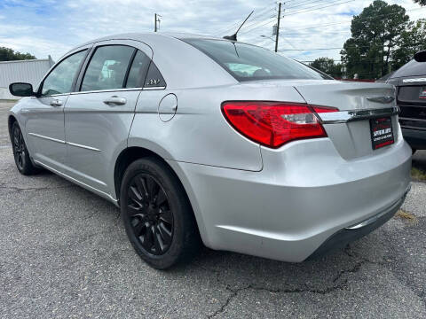 2012 Chrysler 200 LX