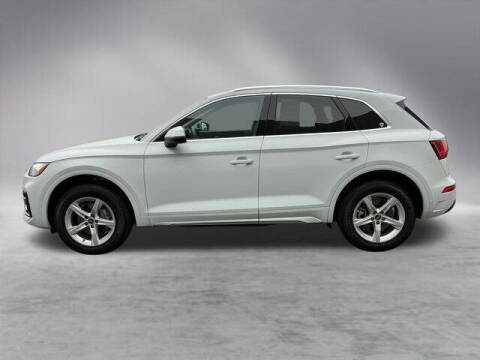 2022 Audi Q5 quattro Premium 40 TFSI
