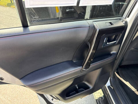 2024 Toyota 4Runner TRD Off-Road