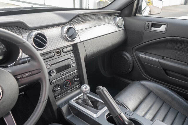 2008 Ford Mustang