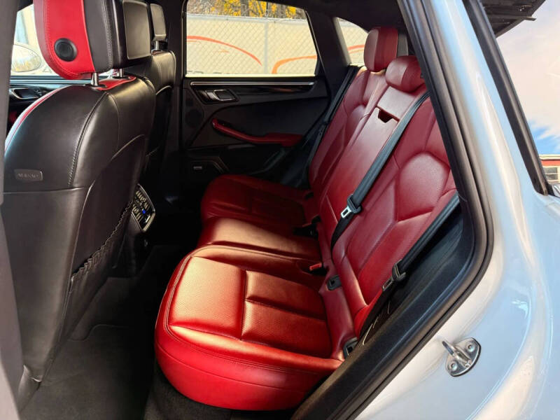 2017 Porsche Macan S