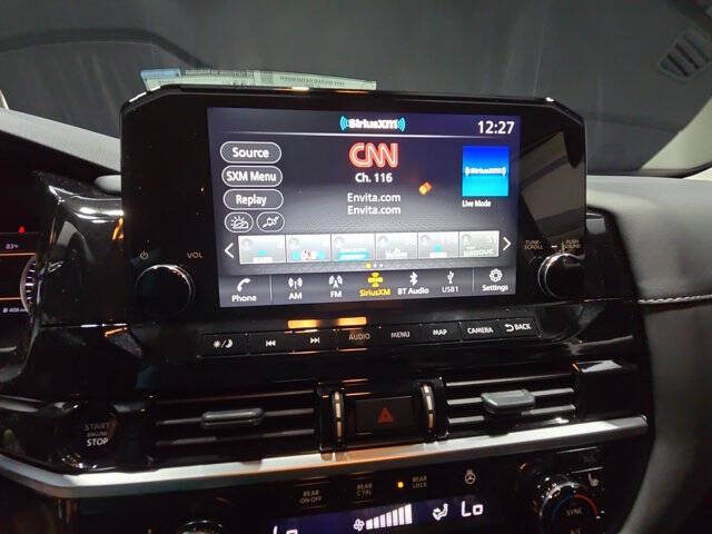 2025 Nissan Pathfinder SL