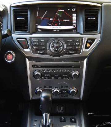 2019 Nissan Pathfinder SL