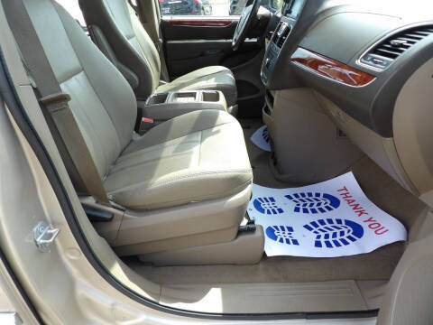 2015 Chrysler Town and Country Touring