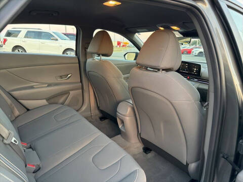 2024 Hyundai Elantra SEL