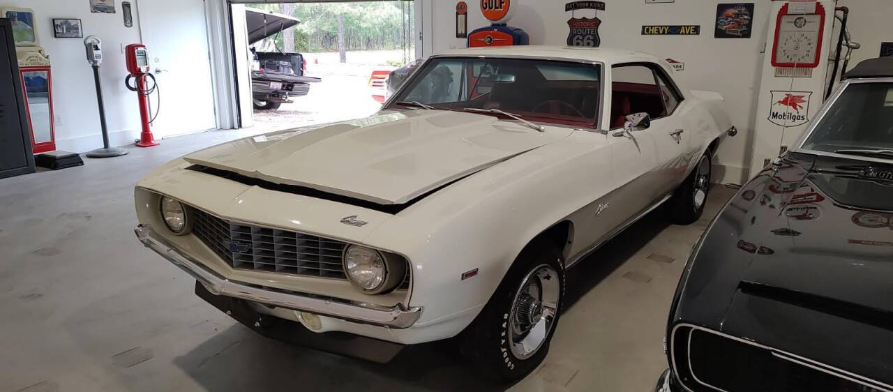 1969 Chevrolet Camaro 25