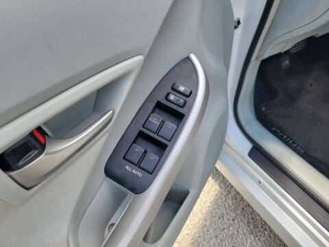 2013 Toyota Prius Three