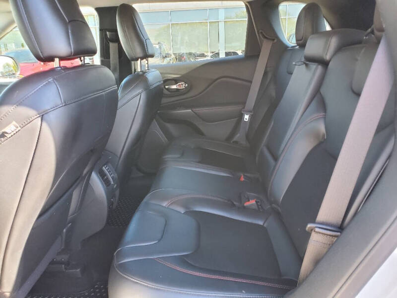 2020 Jeep Cherokee Trailhawk