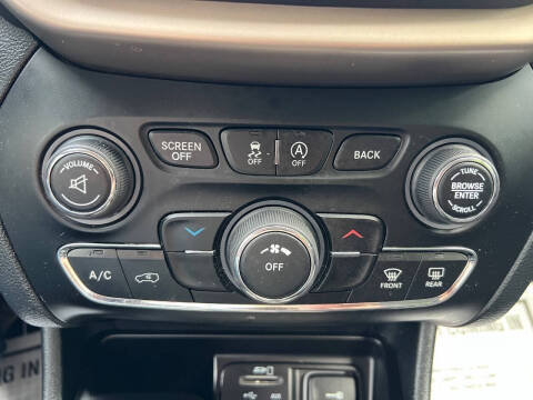 2016 Jeep Cherokee Latitude Altitude