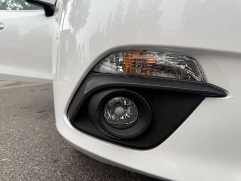 2015 Mazda MAZDA3 i Touring