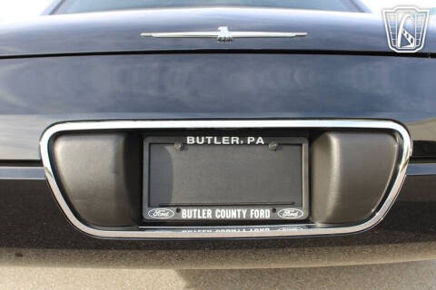 2005 Ford Thunderbird Deluxe