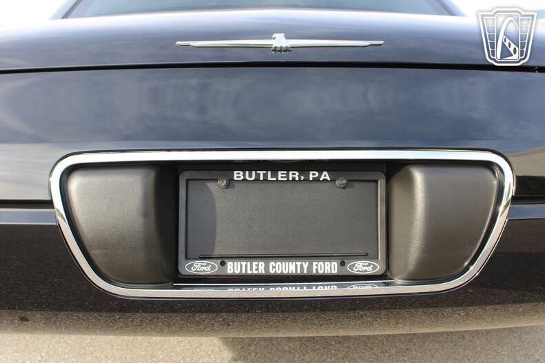 2005 Ford Thunderbird Deluxe