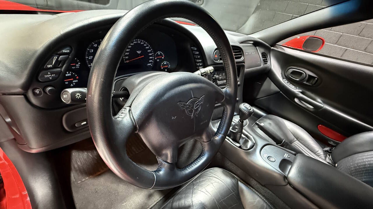 2003 Chevrolet Corvette 251