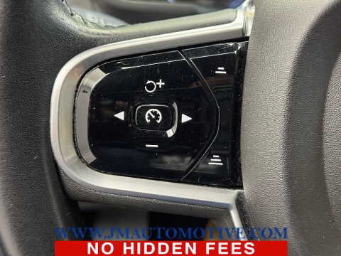 2017 Volvo XC90 T6 Momentum