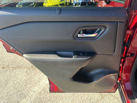 2024 Nissan Rogue SL