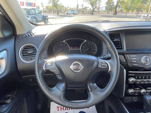 2018 Nissan Pathfinder SV