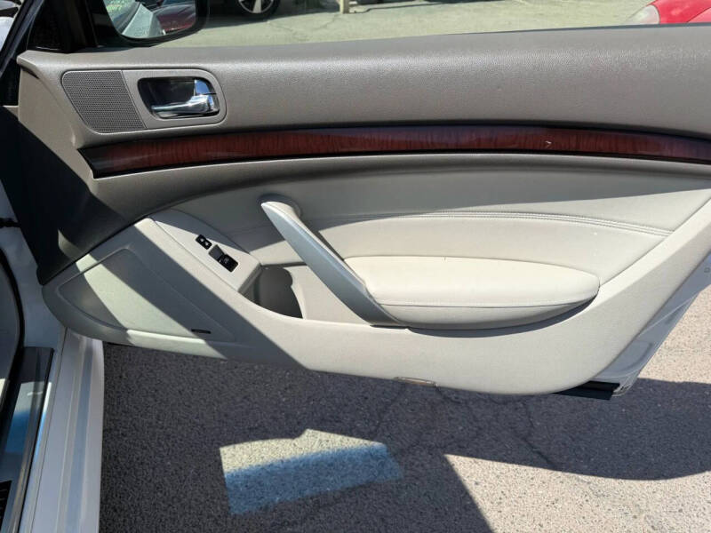 2012 Infiniti G37 Coupe x