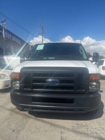 2010 Ford E-Series for sale at Tristar Motors in Bell CA