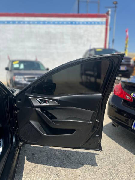 2018 Mazda MAZDA3 Sport