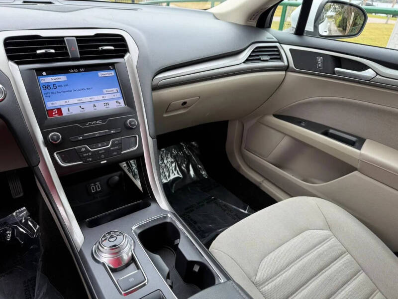 2019 Ford Fusion Hybrid SE