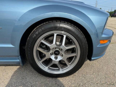 2005 Ford Mustang GT Premium